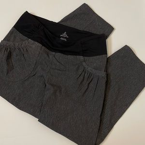 prAna capri’s Wm’s size S, grey and black
